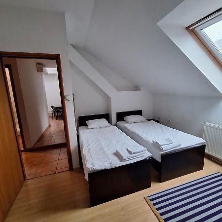 Central Apartment City Zagreb Bagian luar foto