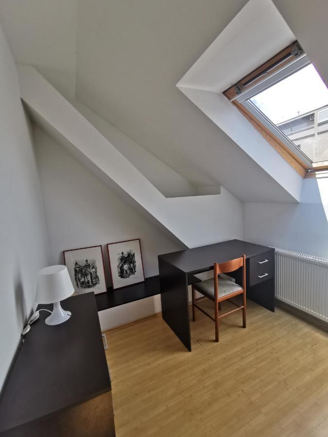 Central Apartment City Zagreb Bagian luar foto